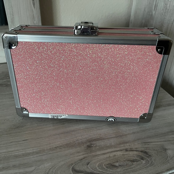 Vaultz Pink Glitter Lock and Key Pencil Box - Picture 4 of 11